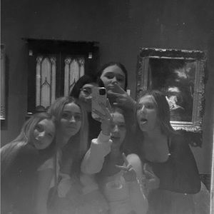 Meet your Posher, Ellyse